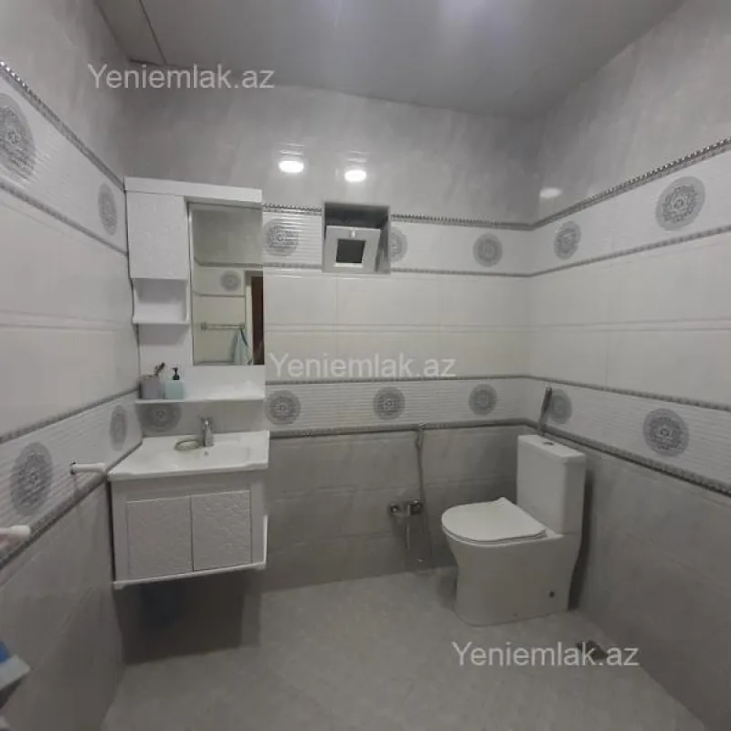 Satılır 4 otaqlı həyət evi 140 m²