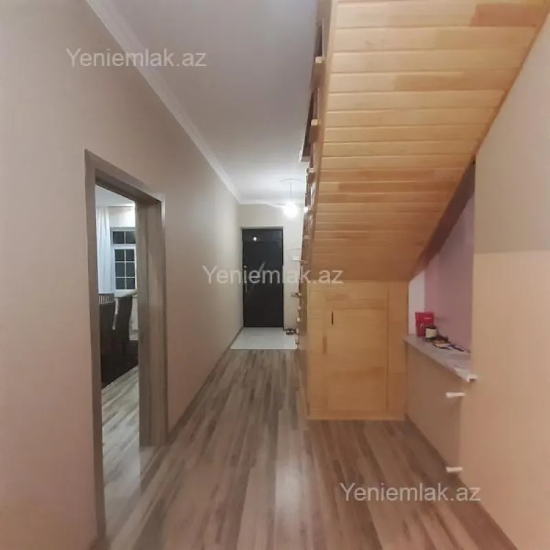 Satılır 4 otaqlı həyət evi 140 m²