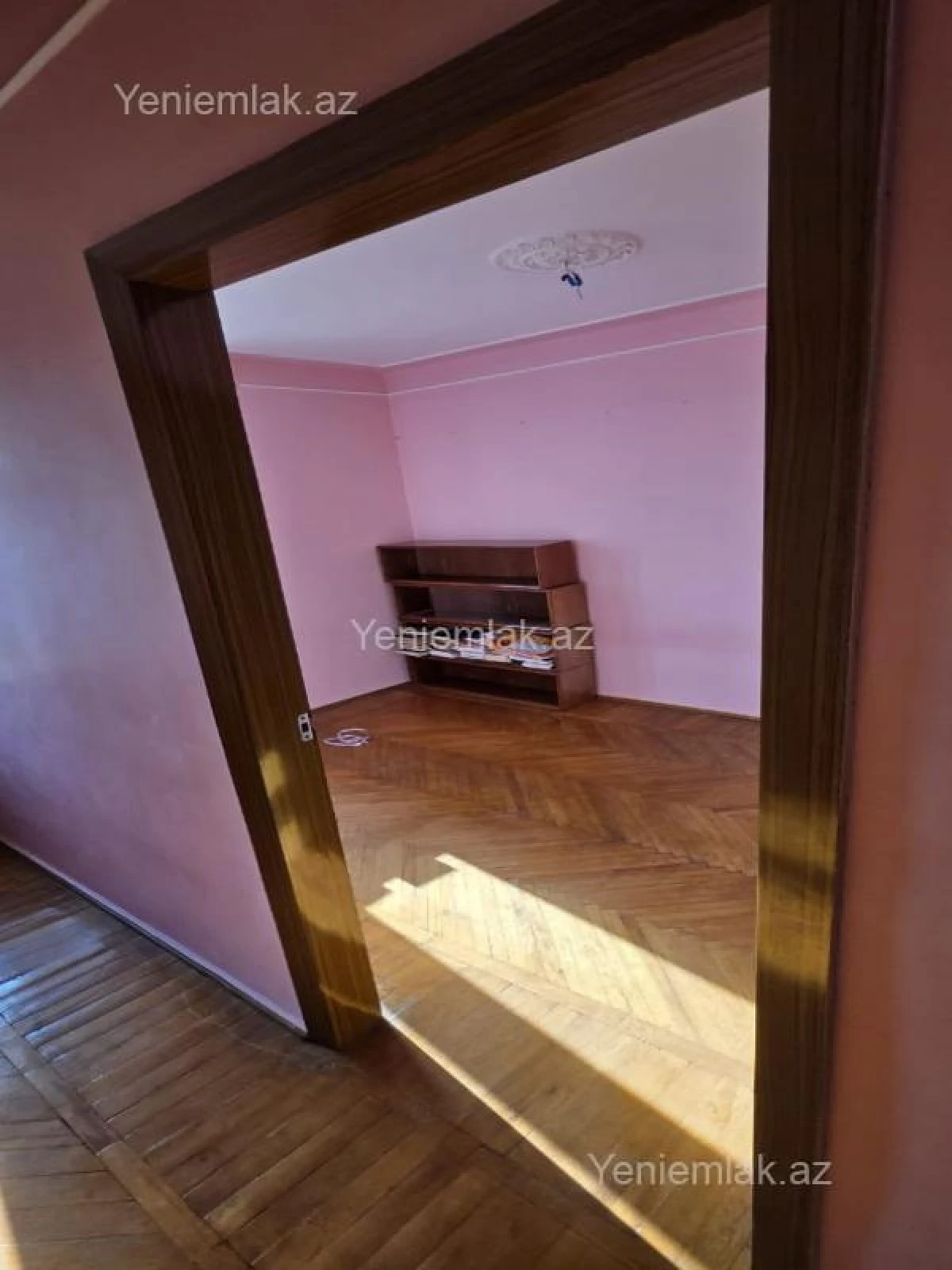 Satılır 3 otaqlı köhnə tikili 76 m²