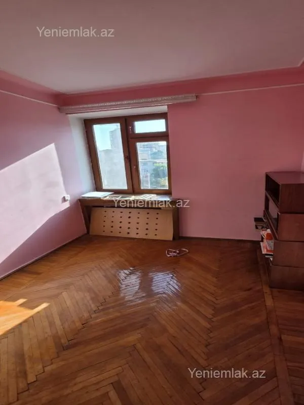 Satılır 3 otaqlı köhnə tikili 76 m²
