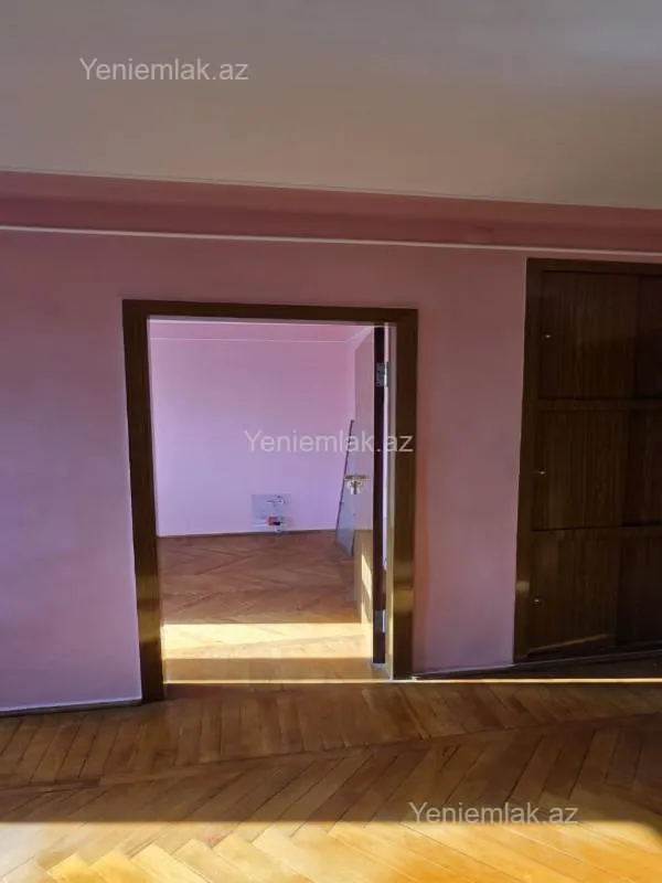Satılır 3 otaqlı köhnə tikili 76 m²