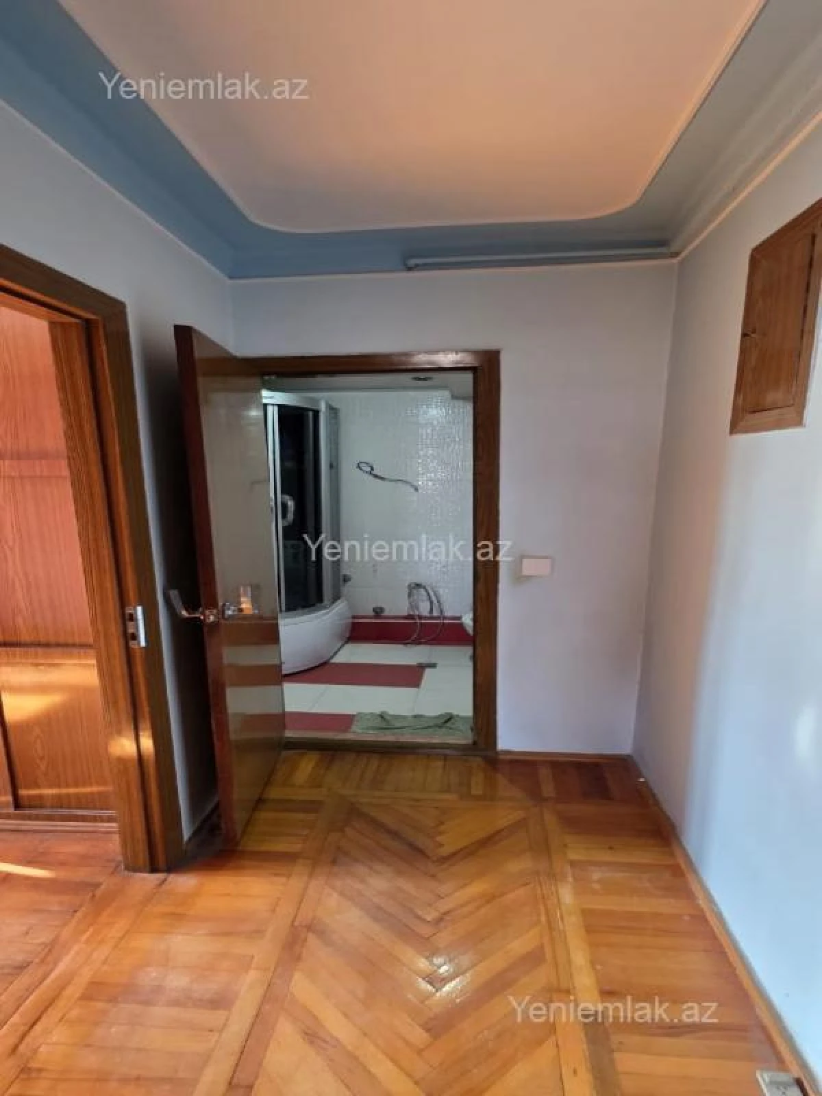 Satılır 3 otaqlı köhnə tikili 76 m²