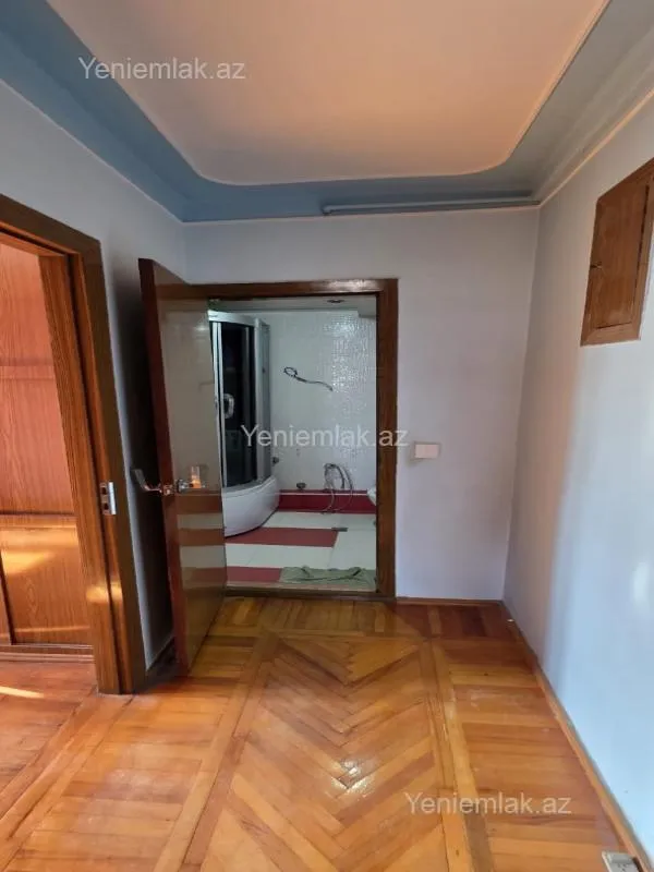 Satılır 3 otaqlı köhnə tikili 76 m²