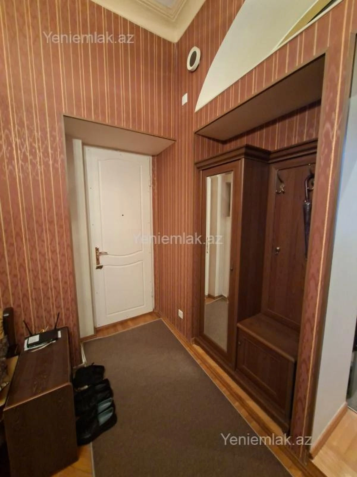 Satılır 3 otaqlı köhnə tikili 90 m²