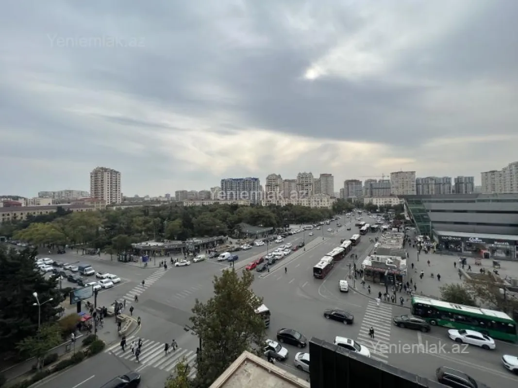 Satılır 4 otaqlı yeni tikili 144 m²