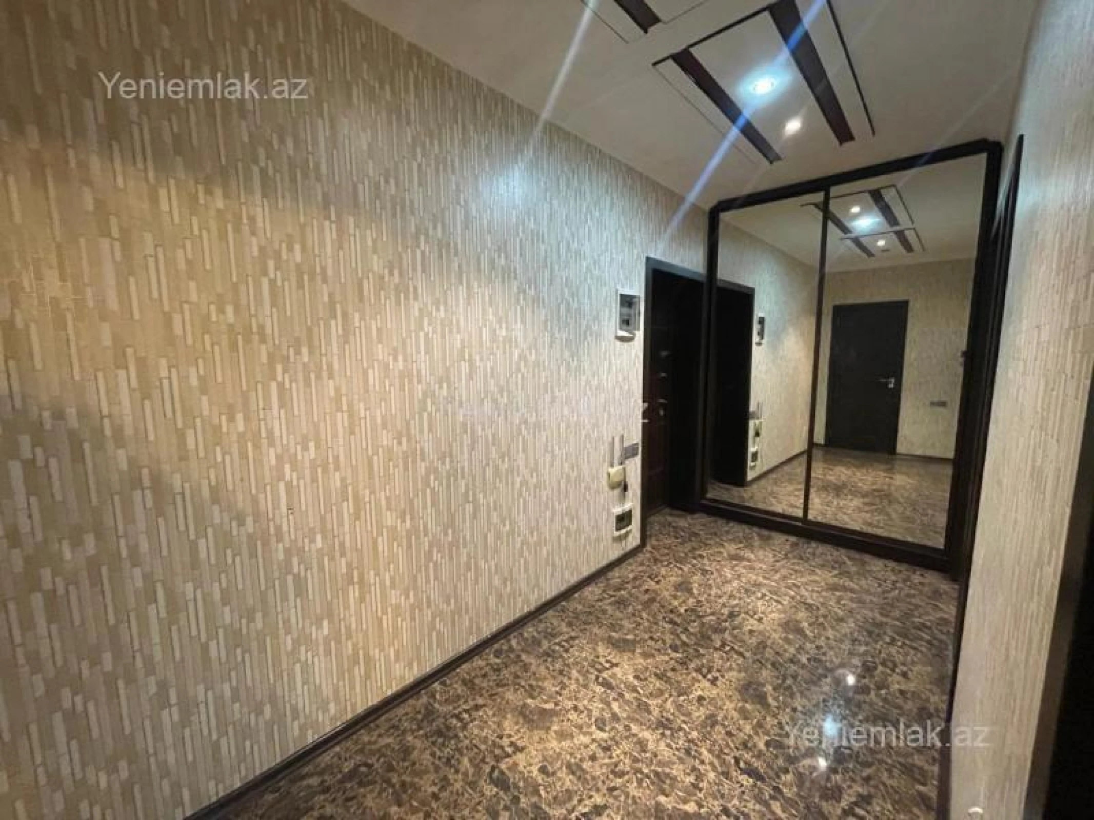 Satılır 2 otaqlı yeni tikili 75 m²