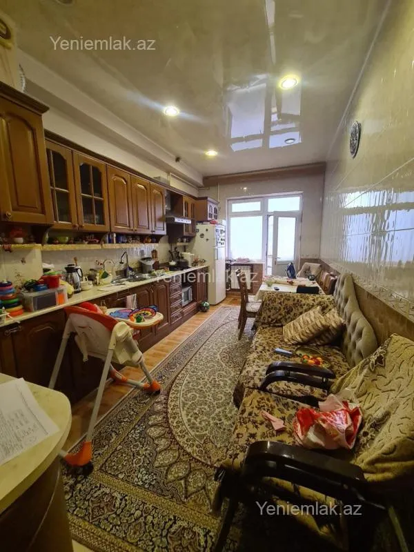 Satılır 3 otaqlı yeni tikili 110 m²