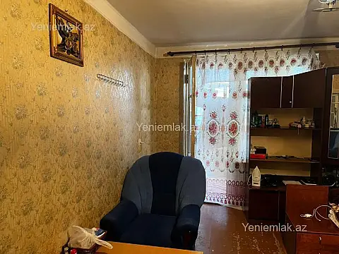 Satılır 1 otaqlı köhnə tikili 40 m²