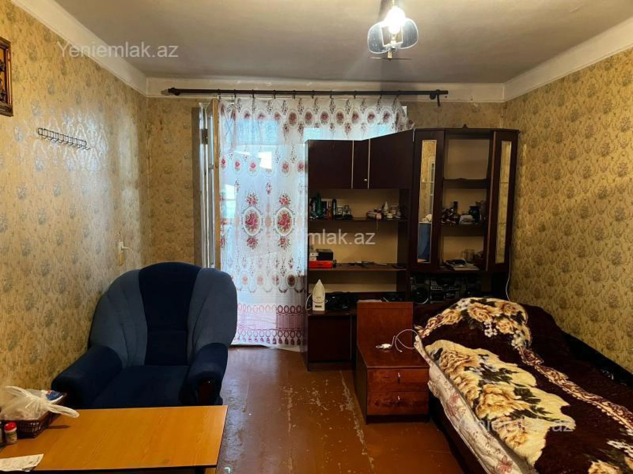 Satılır 1 otaqlı köhnə tikili 40 m²
