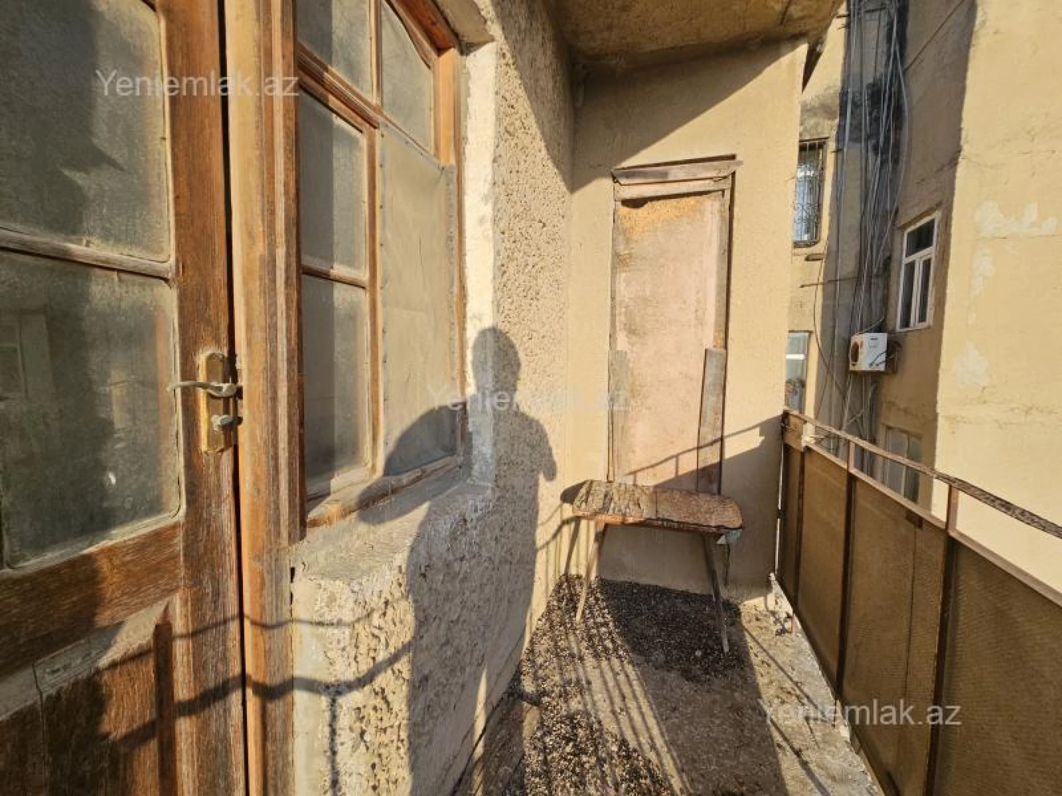 Satılır 1 otaqlı köhnə tikili 35 m²