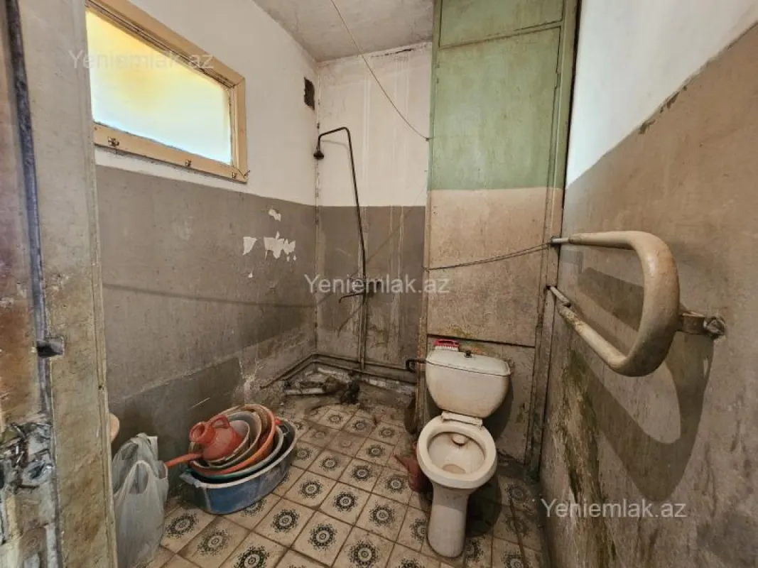 Satılır 1 otaqlı köhnə tikili 35 m²