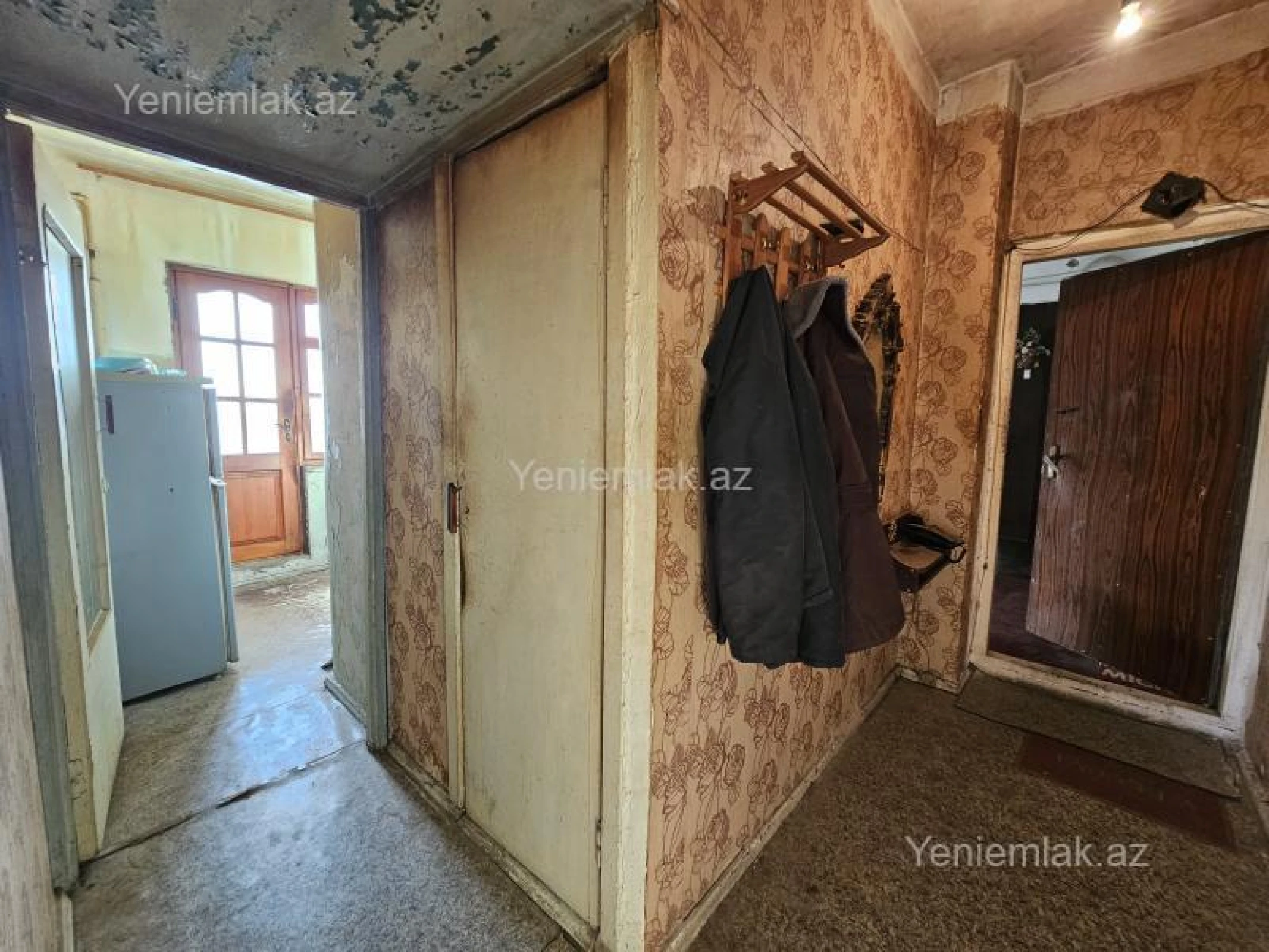 Satılır 1 otaqlı köhnə tikili 35 m²