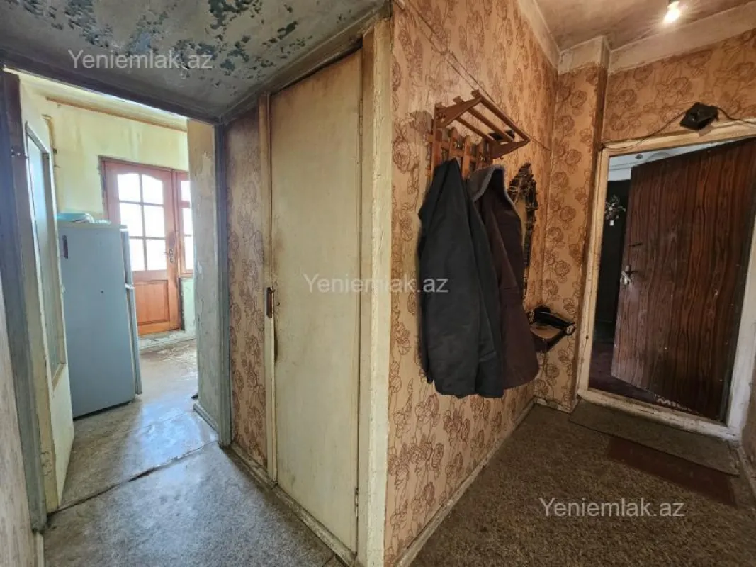 Satılır 1 otaqlı köhnə tikili 35 m²