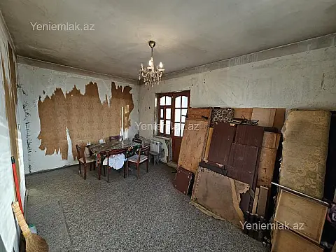 Satılır 1 otaqlı köhnə tikili 35 m²