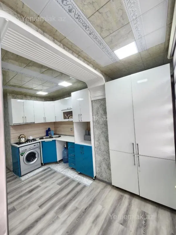 Satılır 5 otaqlı köhnə tikili 110 m²