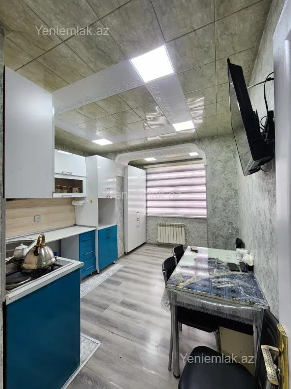 Satılır 5 otaqlı köhnə tikili 110 m²