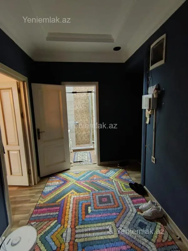 Satılır 2 otaqlı köhnə tikili 56 m²
