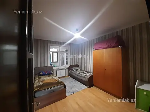 Satılır 4 otaqlı köhnə tikili 100 m²