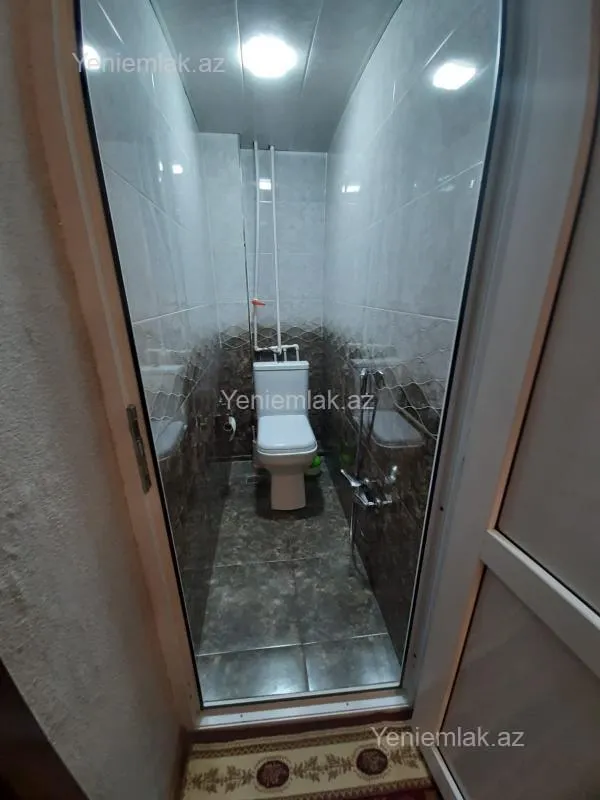 Satılır 4 otaqlı köhnə tikili 100 m²