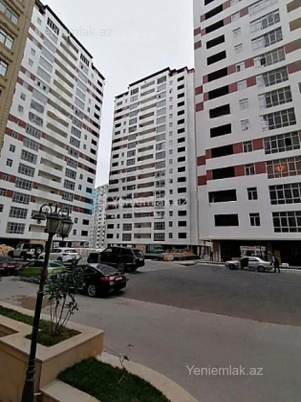 Satılır 3 otaqlı yeni tikili 127 m²