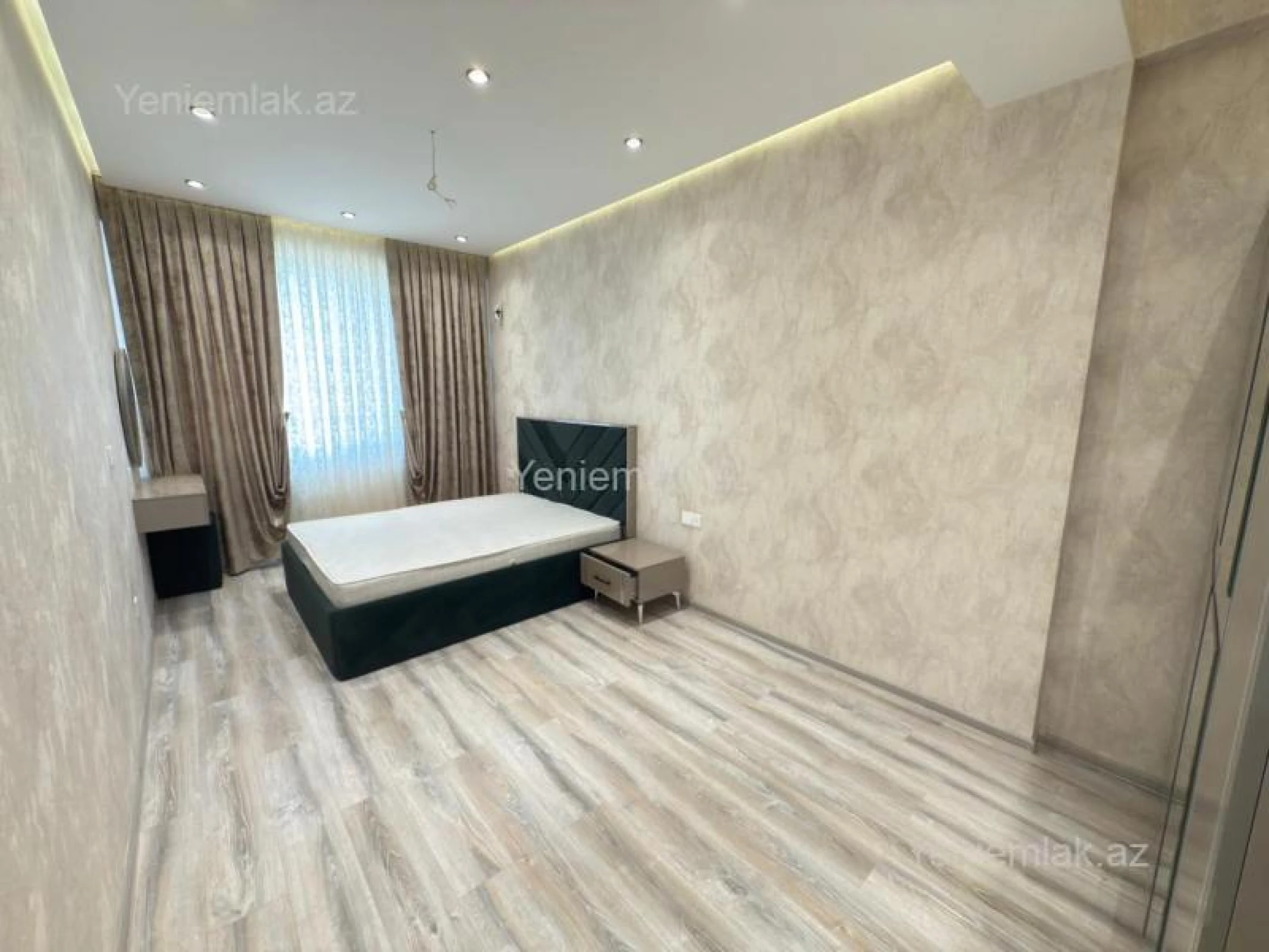 Satılır 2 otaqlı yeni tikili 77 m²