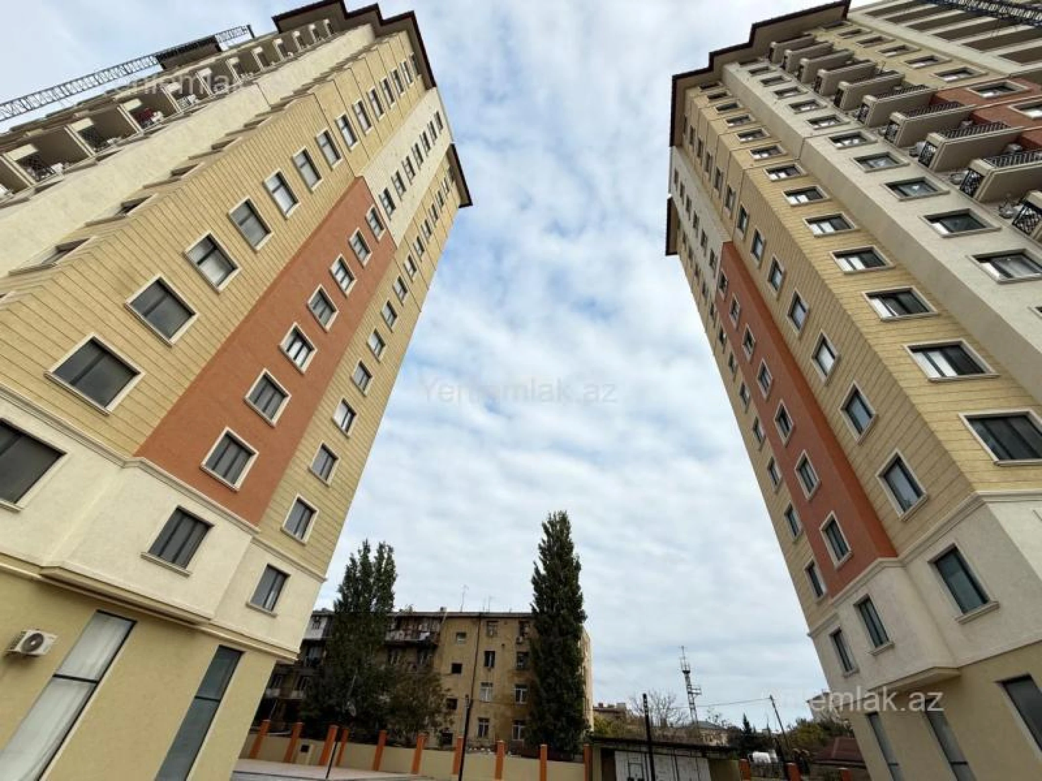 Satılır 2 otaqlı yeni tikili 77 m²