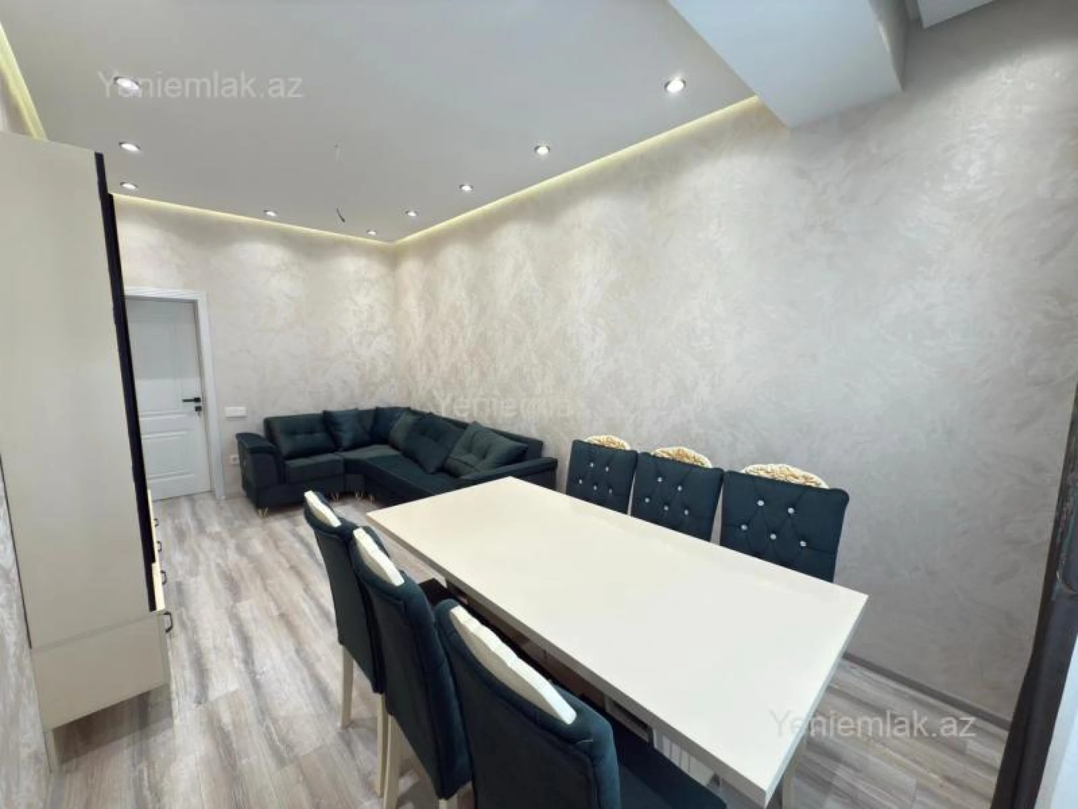 Satılır 2 otaqlı yeni tikili 77 m²