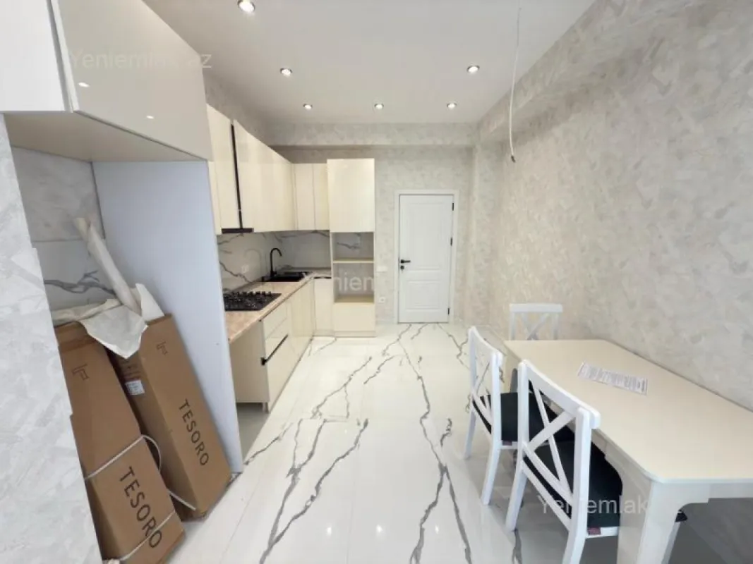 Satılır 2 otaqlı yeni tikili 77 m²