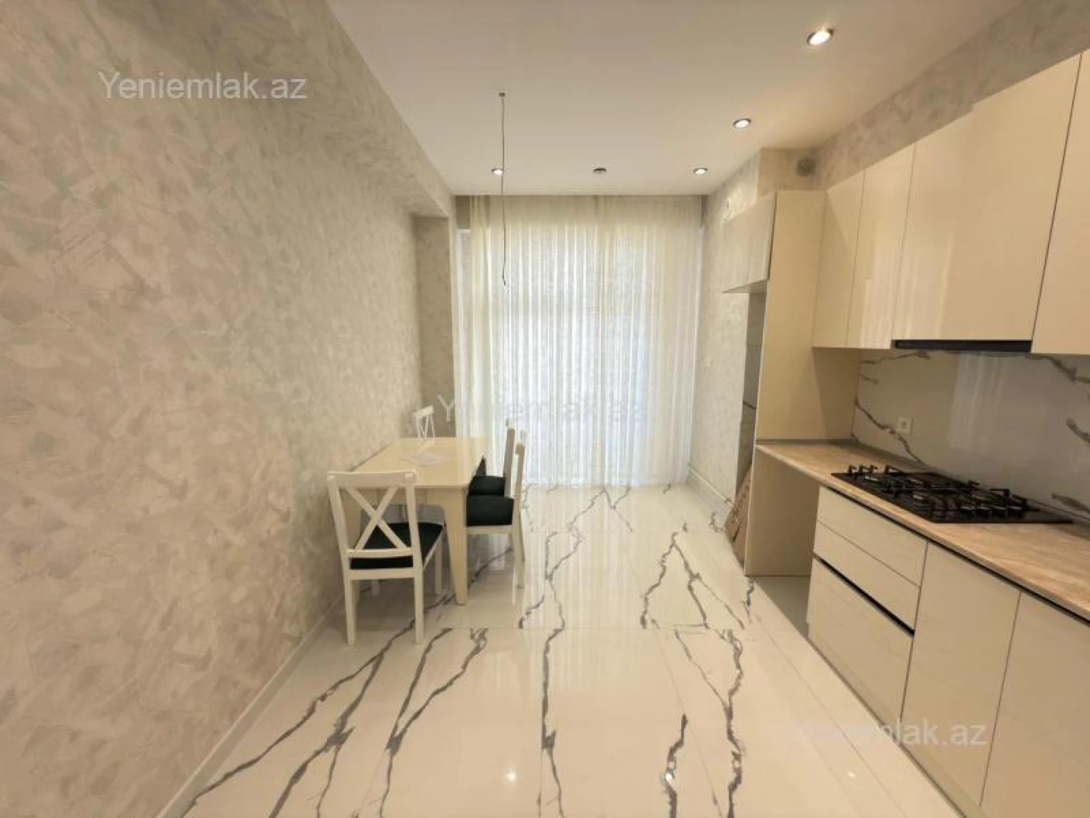 Satılır 2 otaqlı yeni tikili 77 m²