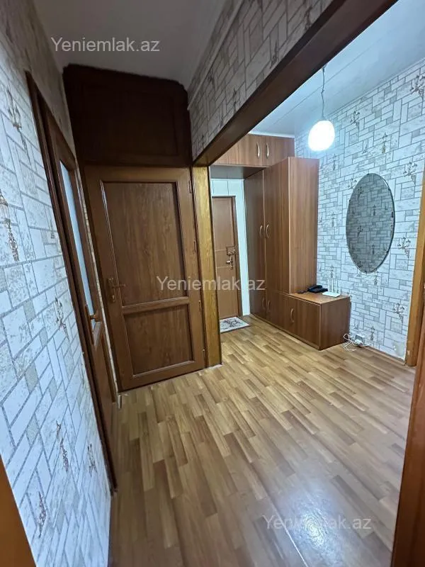 Satılır 3 otaqlı köhnə tikili 80 m²