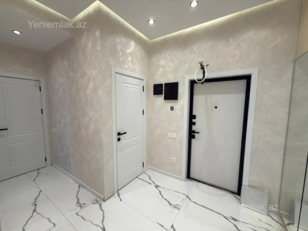 Satılır 2 otaqlı yeni tikili 80 m²