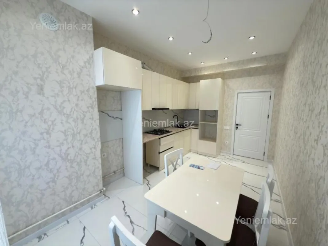 Satılır 2 otaqlı yeni tikili 80 m²