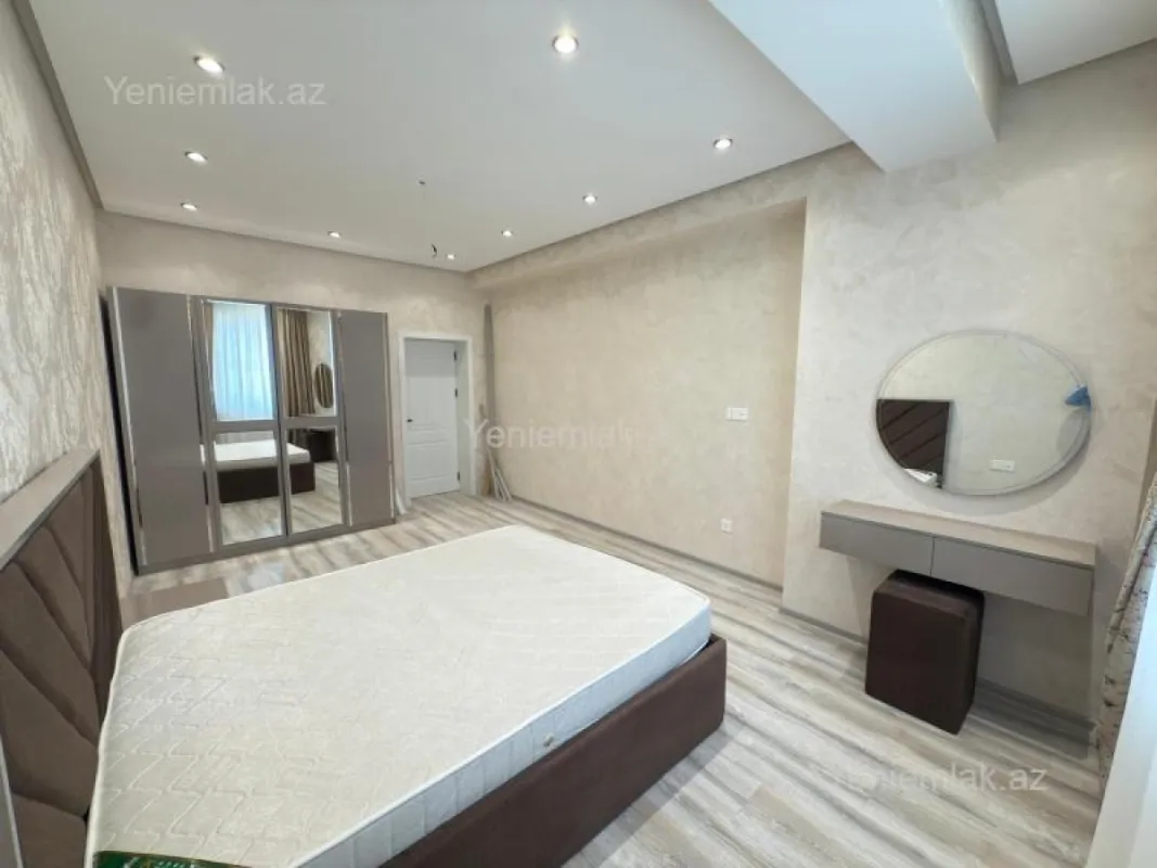 Satılır 2 otaqlı yeni tikili 80 m²