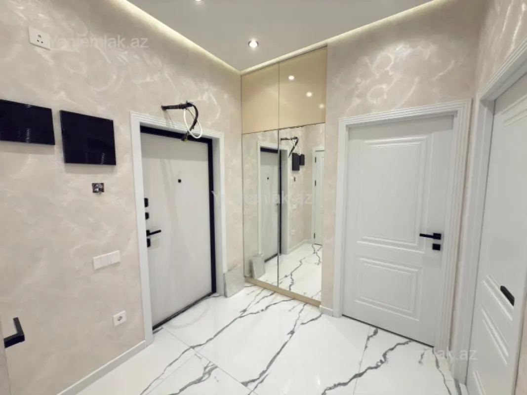 Satılır 2 otaqlı yeni tikili 80 m²