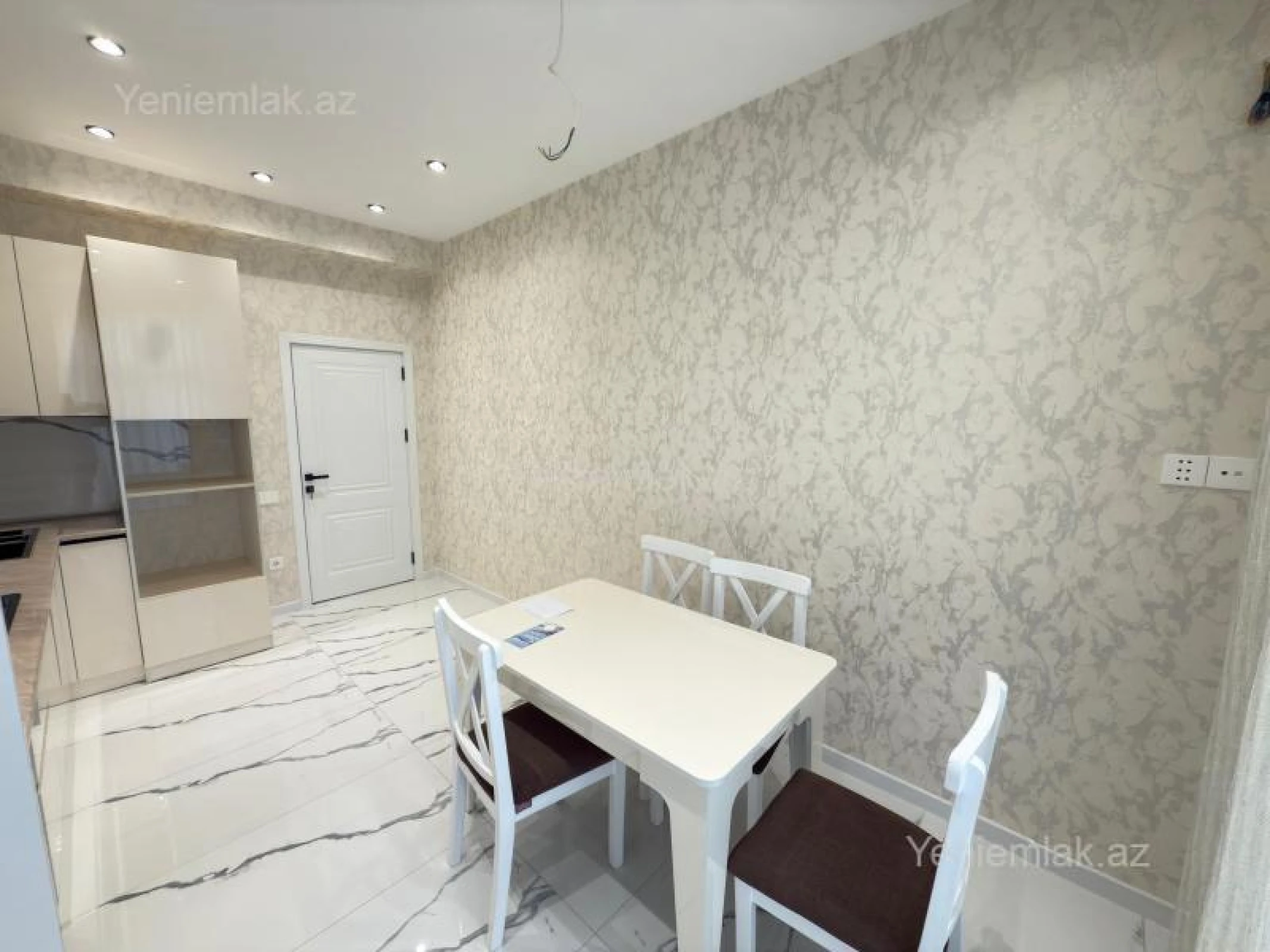 Satılır 2 otaqlı yeni tikili 80 m²