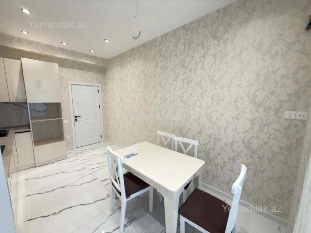 Satılır 2 otaqlı yeni tikili 80 m²