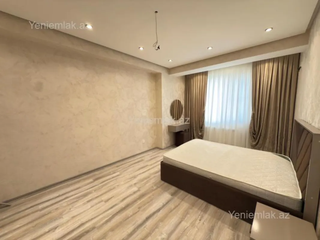 Satılır 2 otaqlı yeni tikili 80 m²