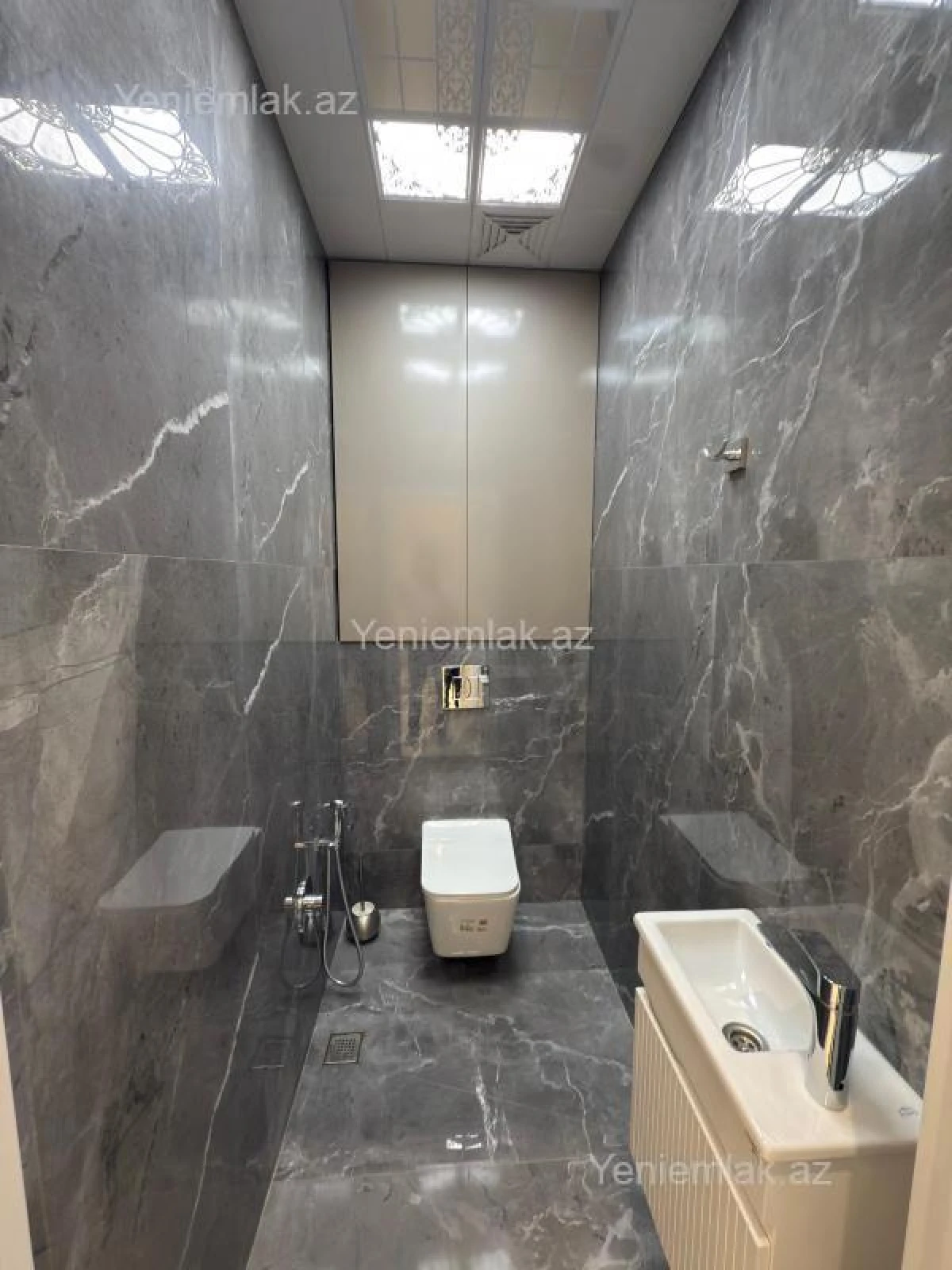 Satılır 2 otaqlı yeni tikili 80 m²