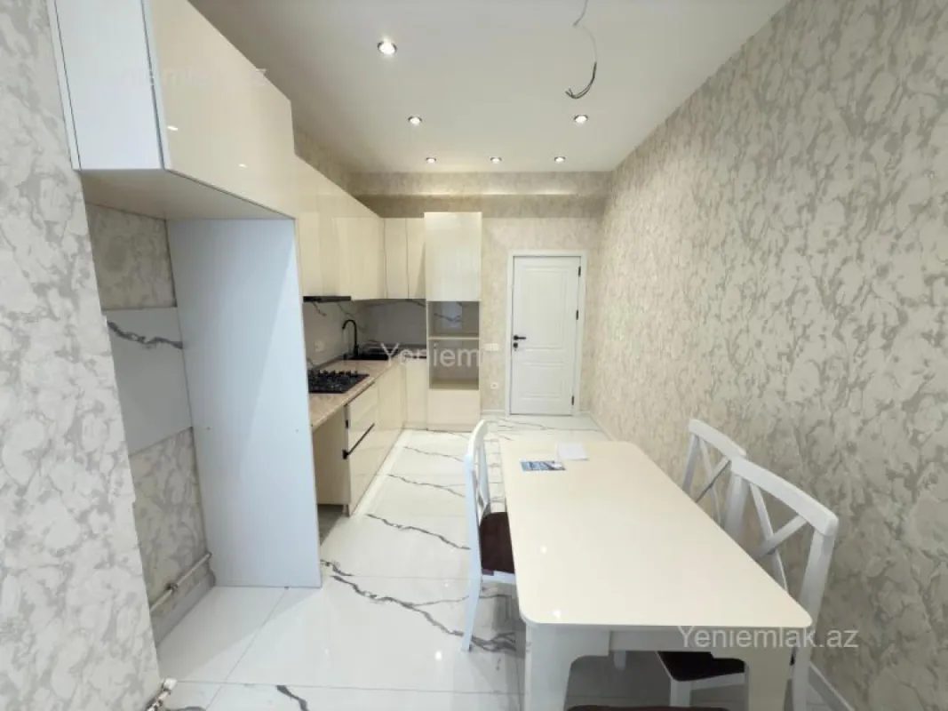 Satılır 2 otaqlı yeni tikili 80 m²