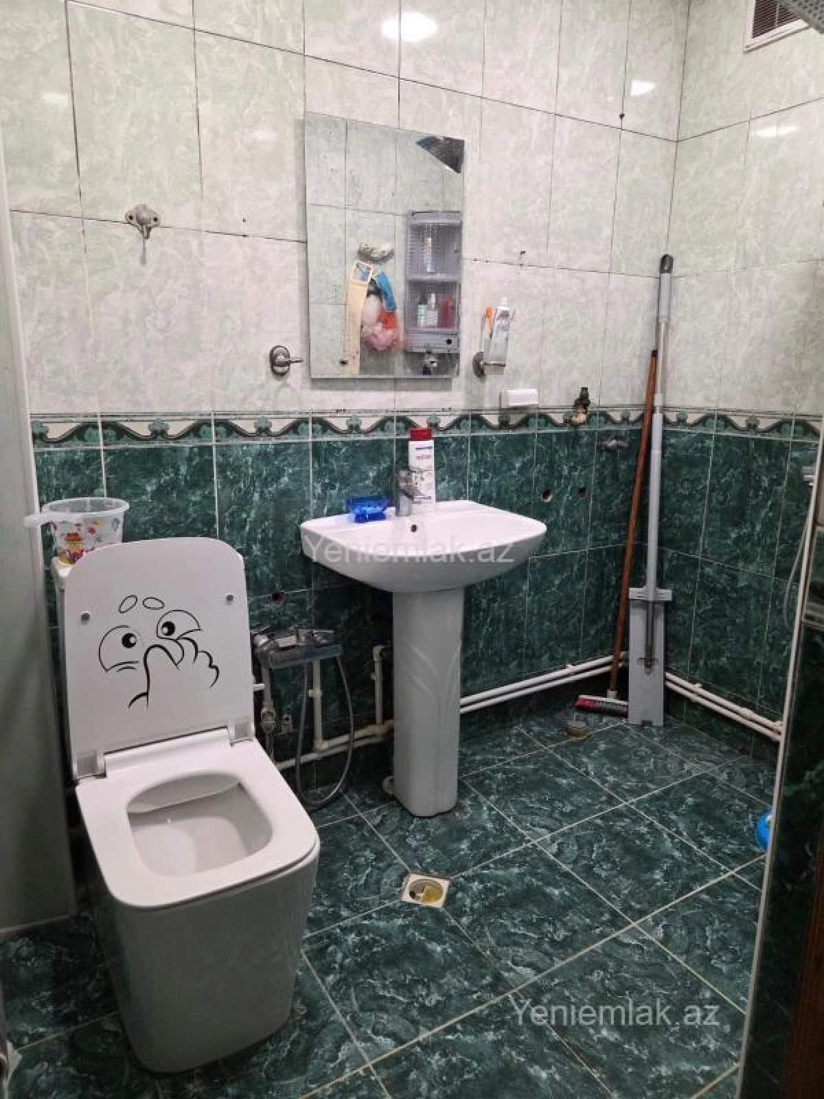 Satılır 3 otaqlı köhnə tikili 76 m²