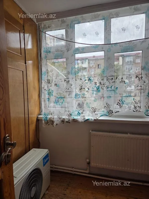 Satılır 3 otaqlı köhnə tikili 76 m²