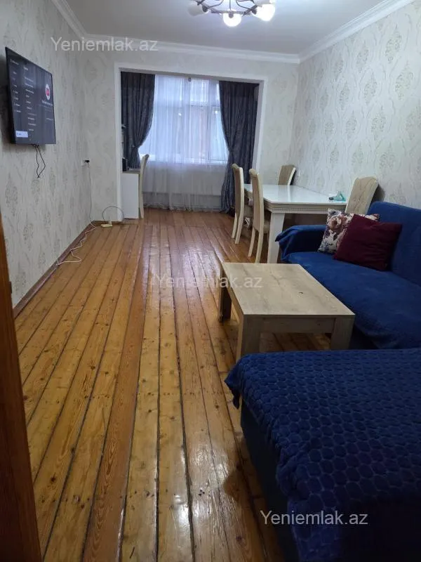 Satılır 3 otaqlı köhnə tikili 76 m²