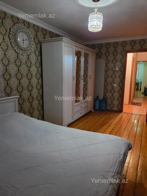 Satılır 3 otaqlı köhnə tikili 76 m²