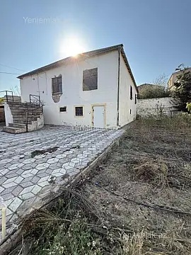 Satılır 7 otaqlı həyət evi 200 m²