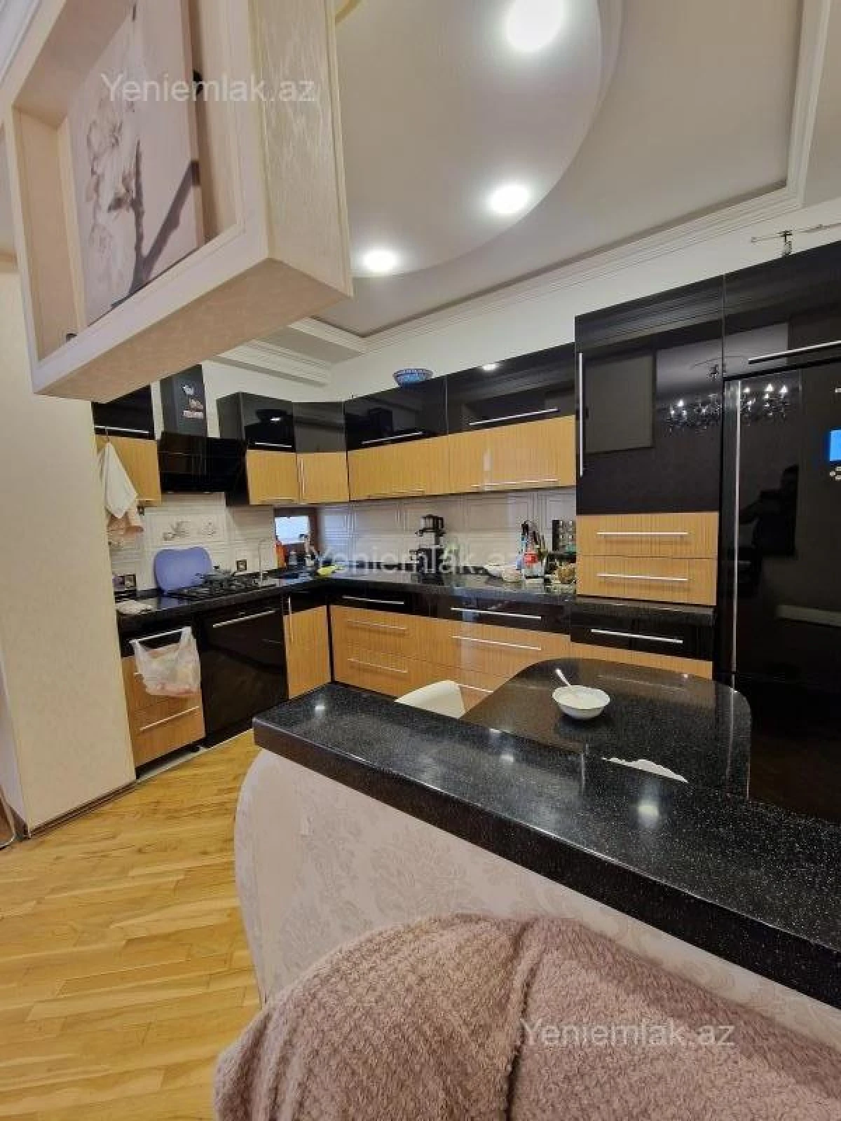 Satılır 3 otaqlı yeni tikili 95 m²
