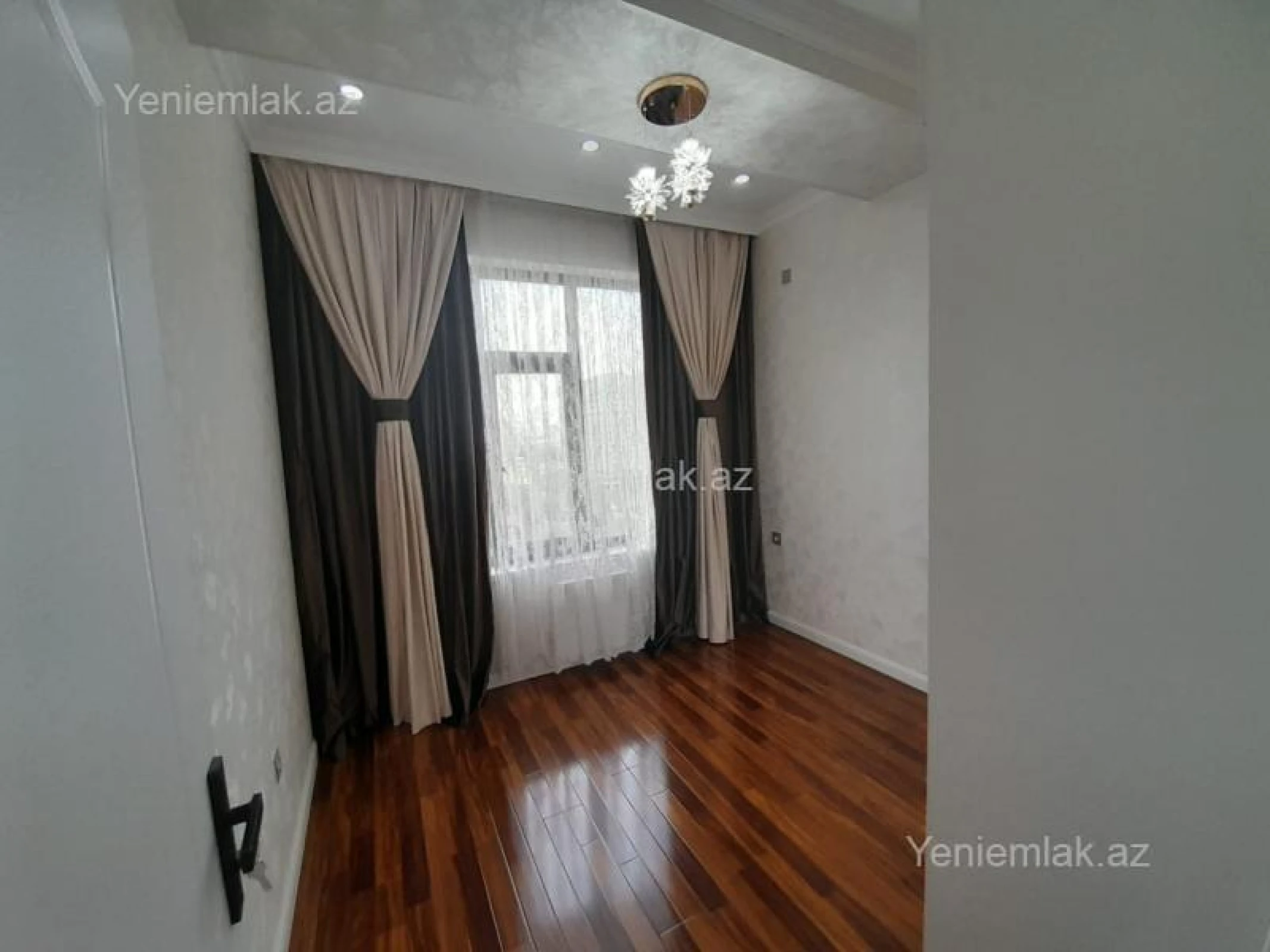 Satılır 3 otaqlı yeni tikili 80 m²