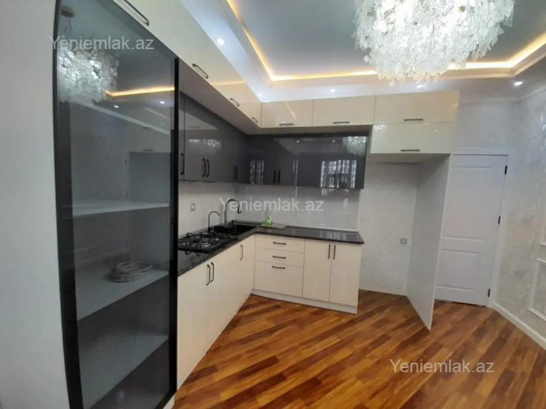 Satılır 3 otaqlı yeni tikili 80 m²