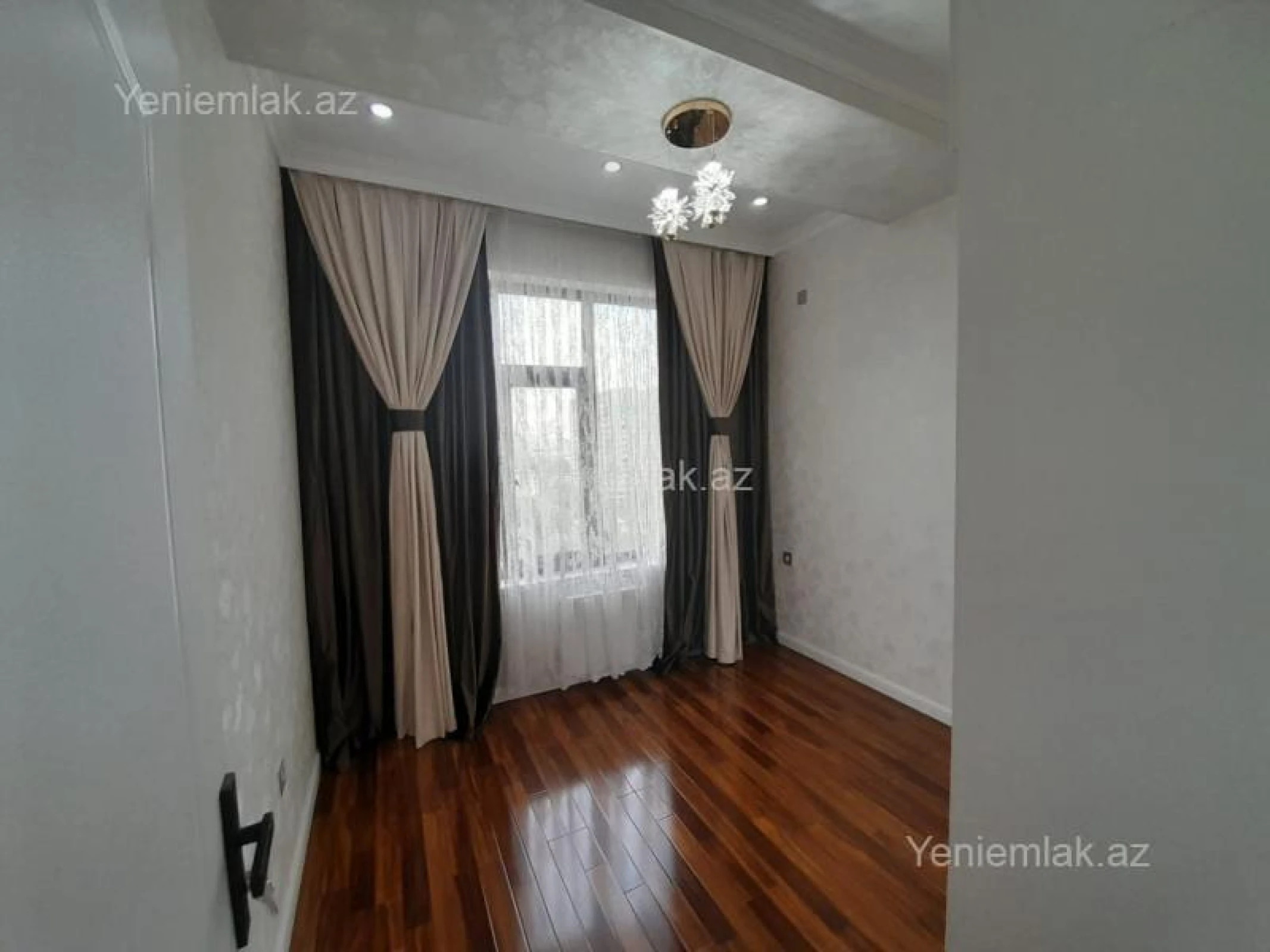 Satılır 3 otaqlı yeni tikili 80 m²