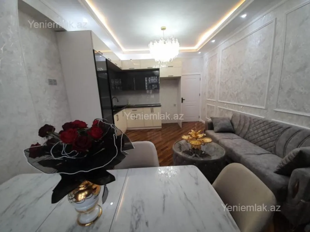 Satılır 3 otaqlı yeni tikili 80 m²