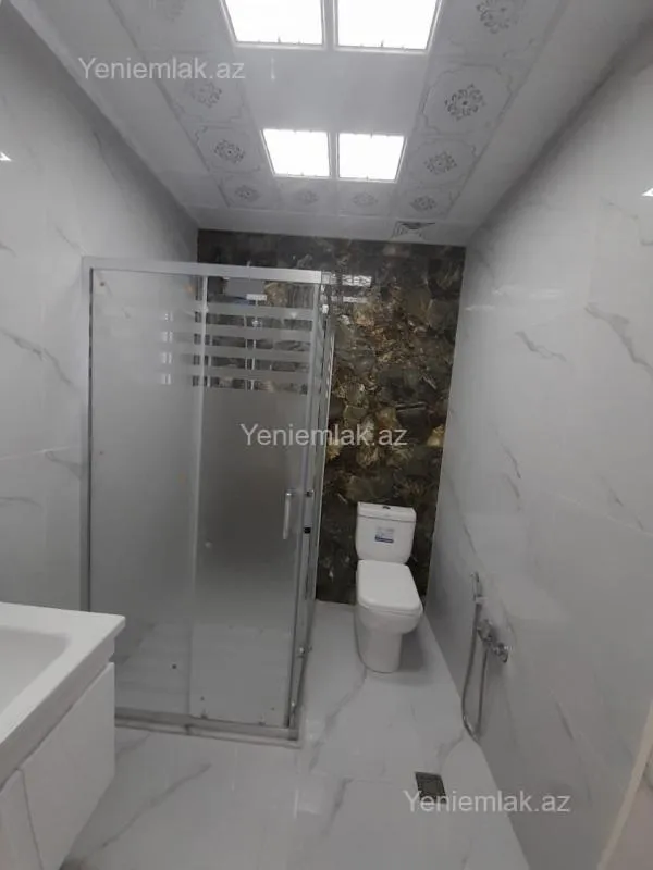 Satılır 3 otaqlı yeni tikili 80 m²